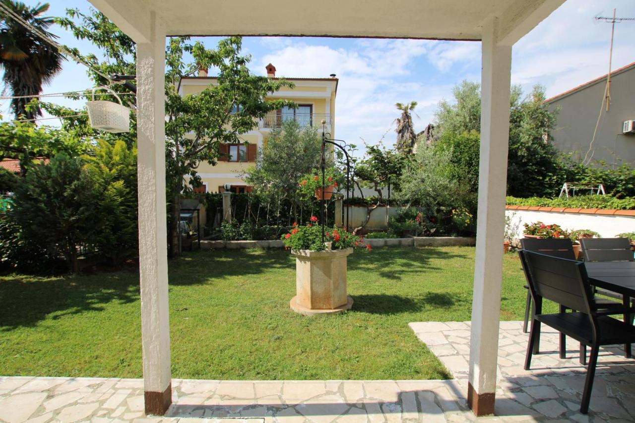 Apartment Sunny Garden 포레치 외부 사진